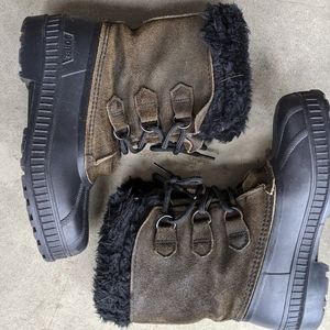 Sorel snow boots